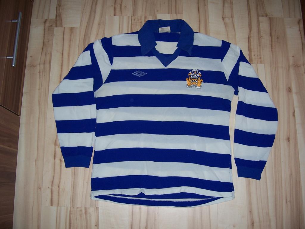 maglia di kilmarnock 1980-1982 poco prezzo prima divisa