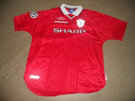 maglia di manchester united 1997-2000 personalizza retro