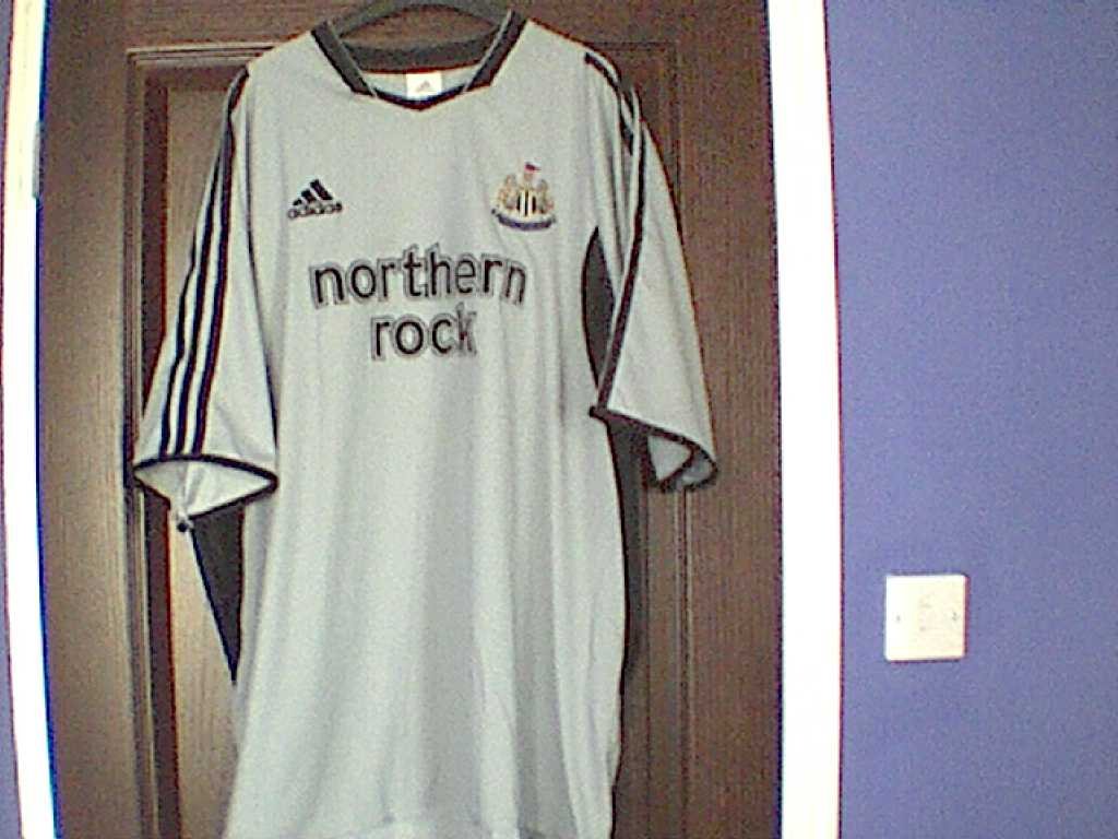 maglia di newcastle united 2003-2004 terza divisa a poco prezzo