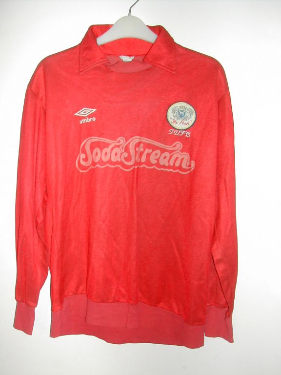 maglia di peterborough united 1981-1982 personalizza portiere